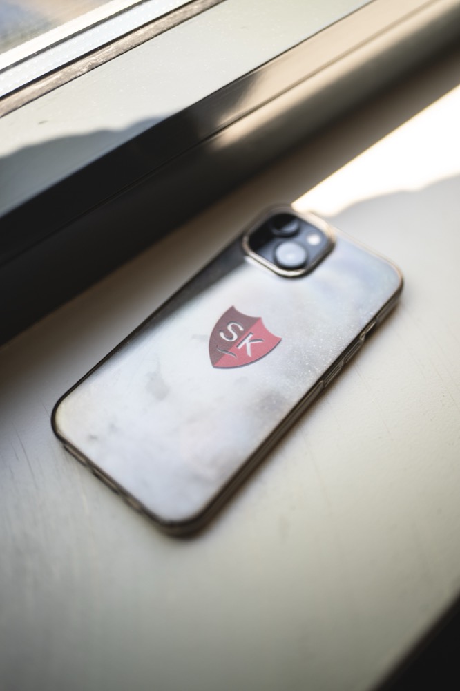 Telefoon met de SKsports-app
